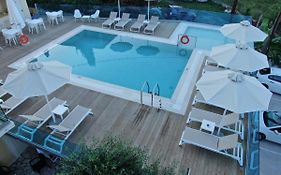 Passas Mare Apartments & Studios